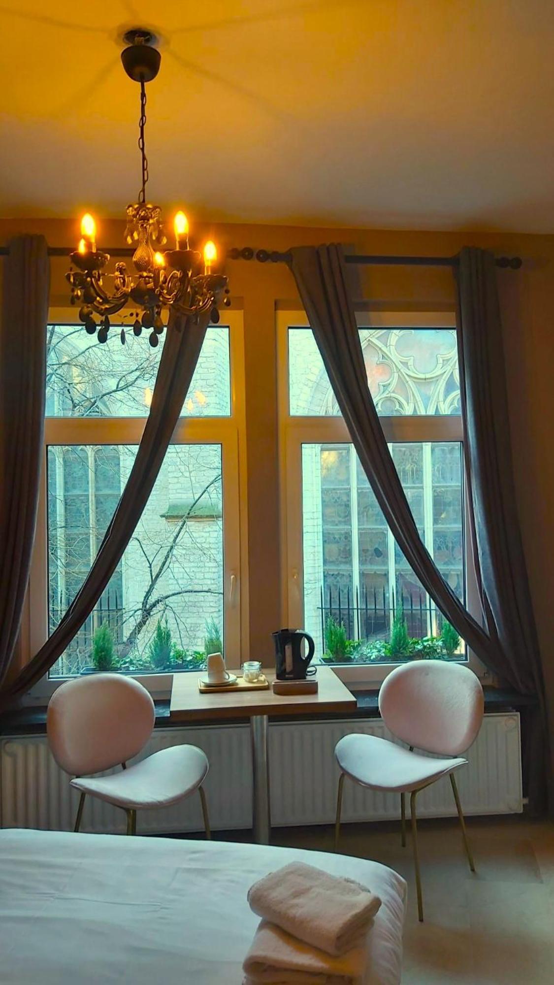 Hotel Mezonvin Antwerpen Bagian luar foto